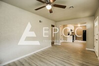 306 Wilson Dr in Midwest City, OK - Foto de edificio - Building Photo