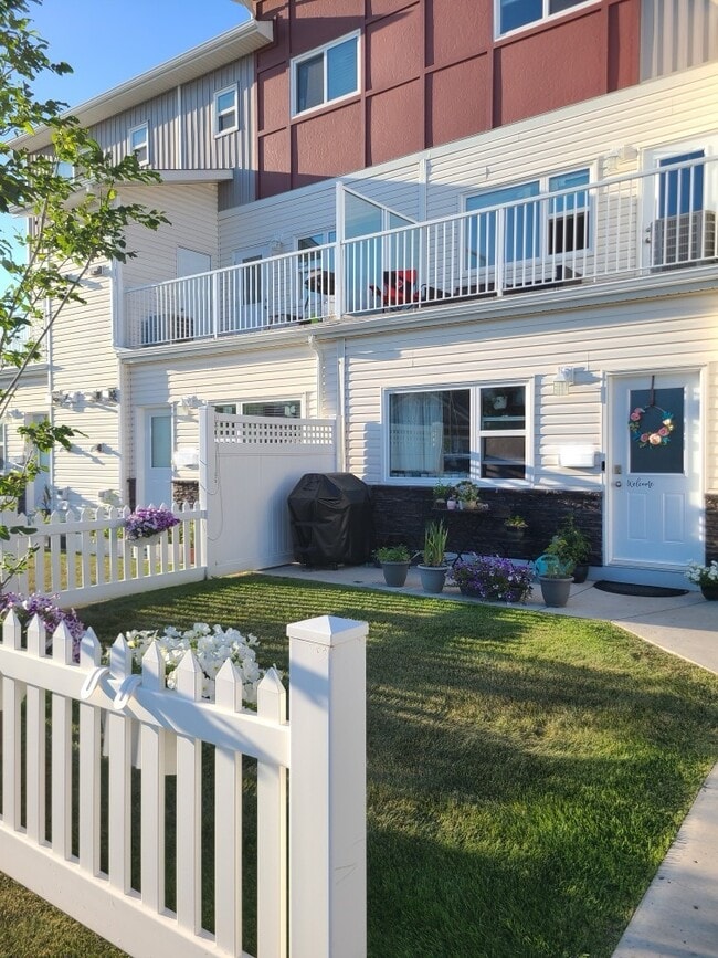 property at 322 Lewin Cres