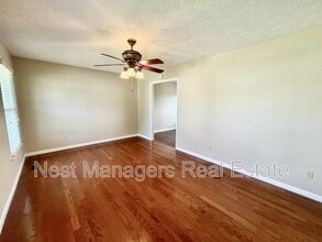 127 Kristin Ave in Spring Lake, NC - Building Photo - Building Photo