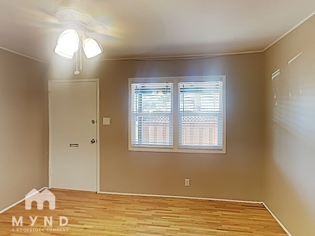 property at 5 Garrison Dr