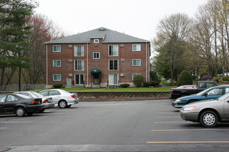 Spring Hill Commons in Acton, MA - Foto de edificio - Building Photo