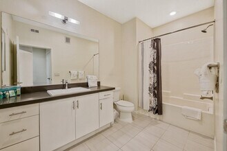10645 Calle Mar De Mariposa in San Diego, CA - Building Photo - Building Photo