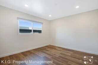 1155 N Madison Ave in Los Angeles, CA - Foto de edificio - Building Photo