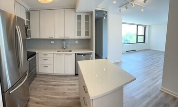 1850 N Clark St in Chicago, IL - Foto de edificio - Building Photo