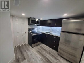 991 Hortop St in Oshawa, ON - Building Photo - Building Photo