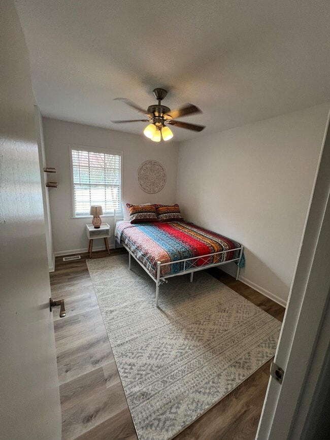 2530 Rolling View Dr SE, Unit B in Smyrna, GA - Building Photo - Building Photo