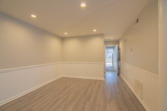7908 Horse Chestnut Ln in Charlotte, NC - Building Photo - Building Photo