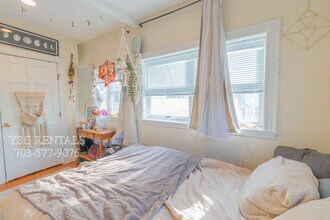 193 Cypress St, Unit #2 in Brookline, MA - Building Photo - Building Photo