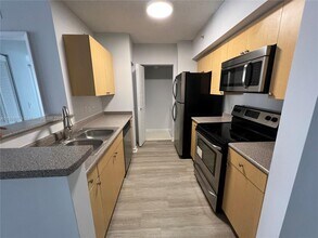 1919 Van Buren St in Hollywood, FL - Building Photo - Building Photo