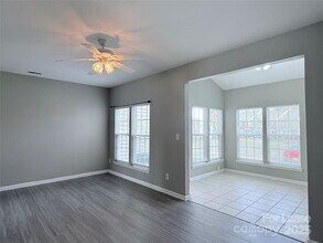 4917 Sunburst Ln in Charlotte, NC - Building Photo - Building Photo