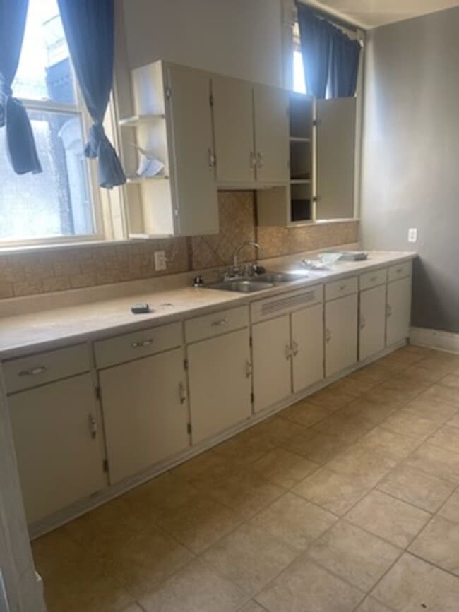 property at 819 N Townsend St