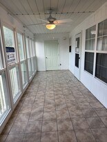 6826 N Olive St in Kansas City, MO - Building Photo