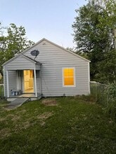 702 Rosedale St in La Marque, TX - Building Photo - Building Photo