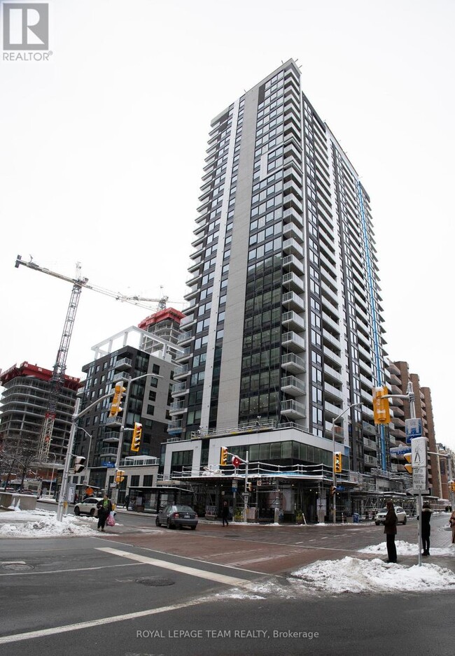 340-2340 Queen St