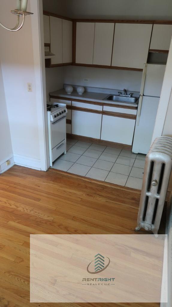 property at 2617 W Gunnison St