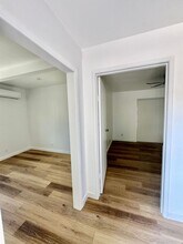 151 W 52nd St in Los Angeles, CA - Building Photo - Building Photo