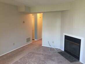 2805 Whispering Hills Dr in Chester, NY - Building Photo - Building Photo