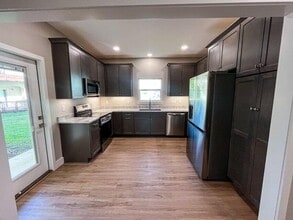 2885 Leah's Ln in Navarre, FL - Building Photo - Building Photo