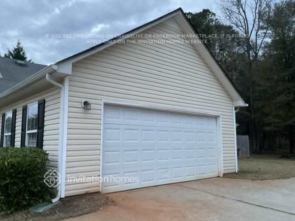 1000 Navaho Trail in Monroe, GA - Building Photo - Building Photo