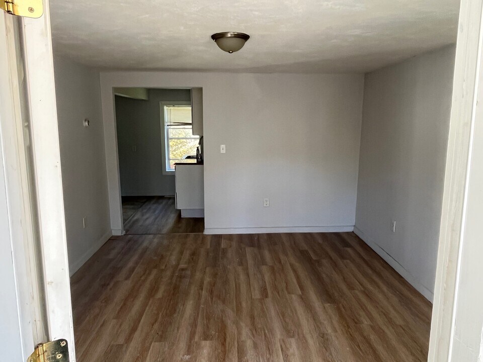 24 Washburn St, Unit A in Weymouth, MA - Building Photo