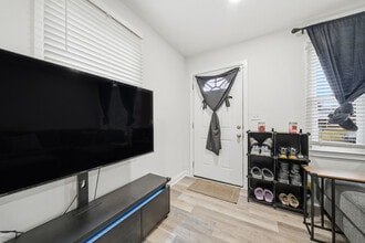 913 Dandridge Dr in Portsmouth, VA - Building Photo - Building Photo