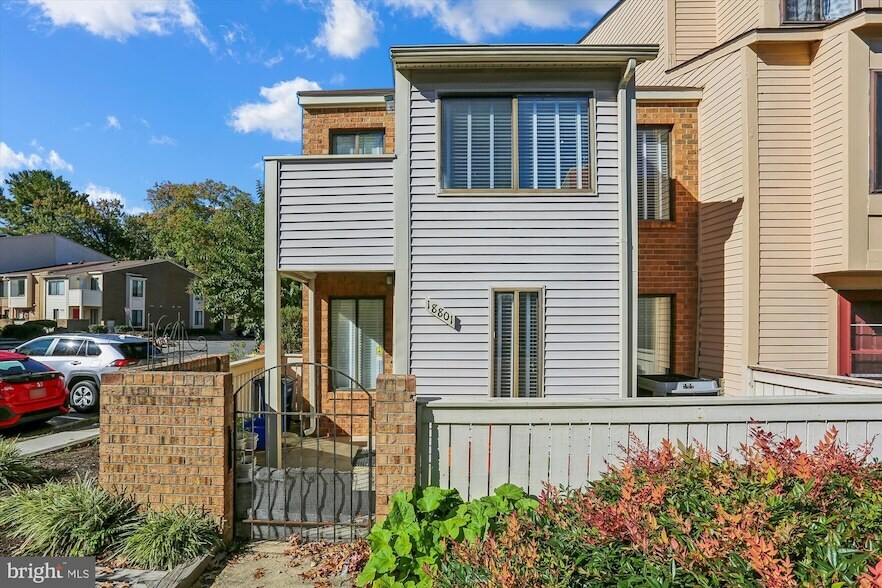 18801 Nathans Pl in Gaithersburg, MD - Building Photo