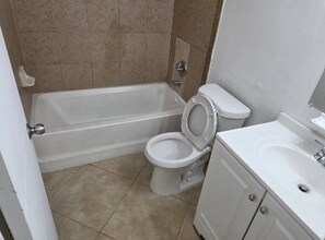 1335 S Dixie Hwy in Deerfield Beach, FL - Building Photo - Building Photo