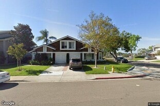 2397 Donnington Way in San Diego, CA - Building Photo