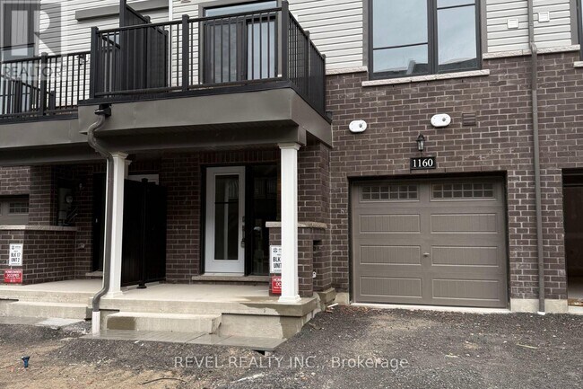 1160 Greentree Path