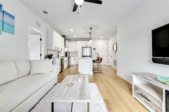 3101 Govalle Ave in Austin, TX - Building Photo - Building Photo