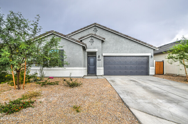 property at 1157 W Paradise Wy