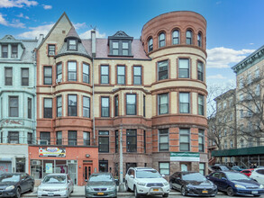 719 Saint Nicholas Ave in New York, NY - Foto de edificio - Building Photo