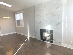 3324 W Le Moyne St-Unit -1 in Chicago, IL - Building Photo - Building Photo