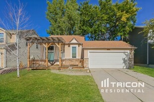 19897 E Brown Pl in Aurora, CO - Building Photo