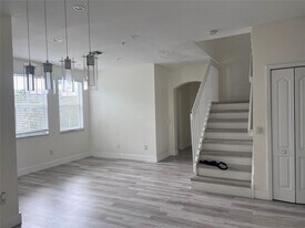 4415 SW 160th Ave, Unit 204 in Miramar, FL - Building Photo