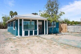 731 W Pepper Pl in Mesa, AZ - Building Photo - Building Photo