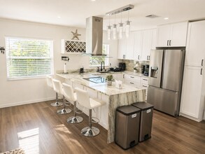 3739 22nd Ave N in St. Petersburg, FL - Building Photo - Building Photo