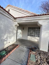 6528 Burlwood Way in Las Vegas, NV - Building Photo - Building Photo