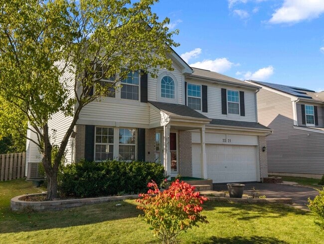 2521 Waterford Ln in Lake In The Hills, IL - Building Photo - Building Photo