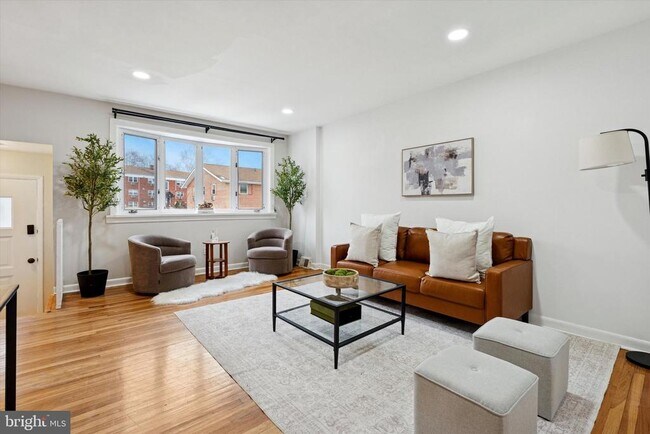 228 Rock St in Philadelphia, PA - Foto de edificio - Building Photo