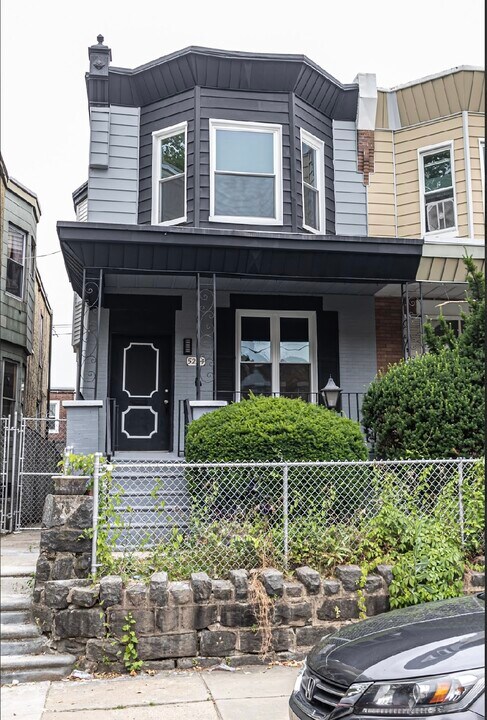5234 Walton Ave in Philadelphia, PA - Building Photo