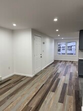 360 Whiton St in Jersey City, NJ - Building Photo - Building Photo