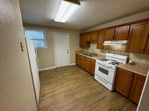 435 Larry Dr in Longview, TX - Building Photo - Building Photo