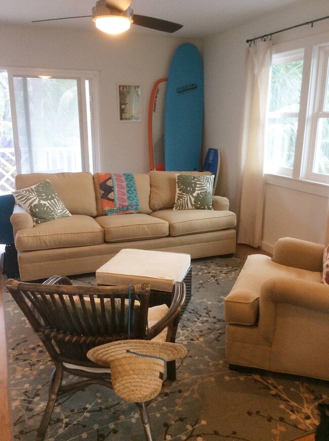 180 Kailua Rd in Kailua, HI - Building Photo - Building Photo