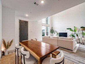 8785 Phoebe Rd in Frisco, TX - Foto de edificio - Building Photo