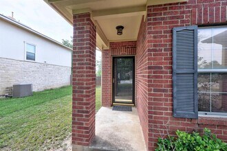 914 N Creek Blvd in Leander, TX - Building Photo - Building Photo