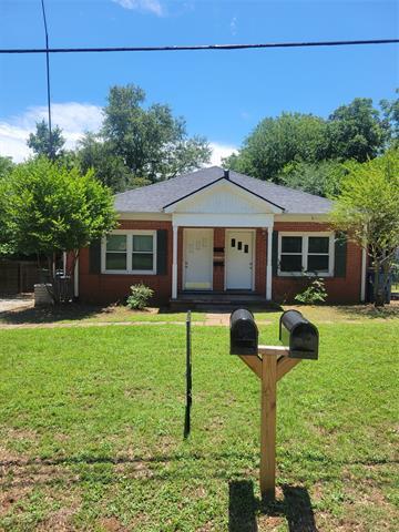 property at 305 Shawnee Trail