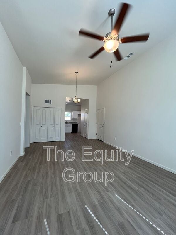 4114 E Kaweah Ave in Visalia, CA - Building Photo - Building Photo