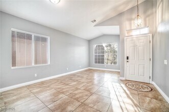 1989 Songbird Ct in Henderson, NV - Building Photo - Building Photo