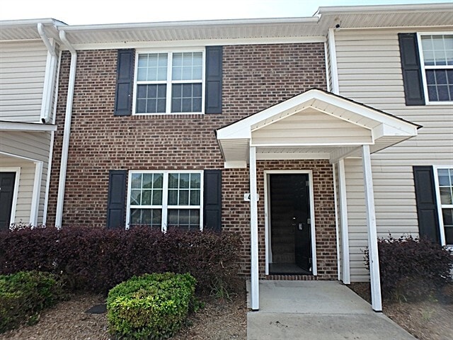 43 Wolf Creek Ln